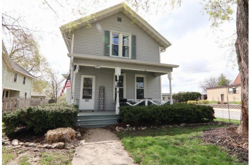 227 W Madison Street, Lake Mills, WI 53551