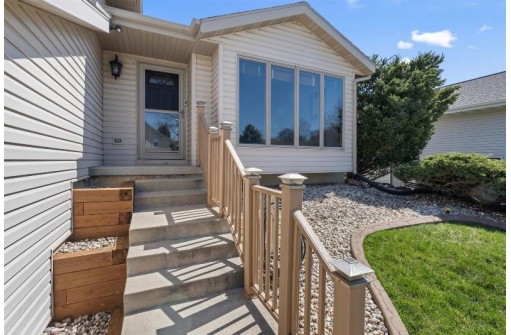 7525 Polar Bear Trail, Madison, WI 53719