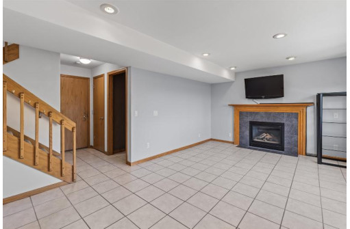 7525 Polar Bear Trail, Madison, WI 53719