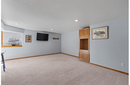 7525 Polar Bear Trail, Madison, WI 53719