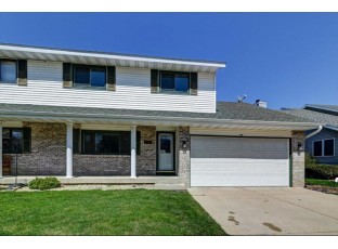 5862 Woodland Drive Waunakee, WI 53597