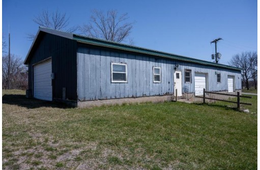 201 Taylor Road, New Lisbon, WI 53950