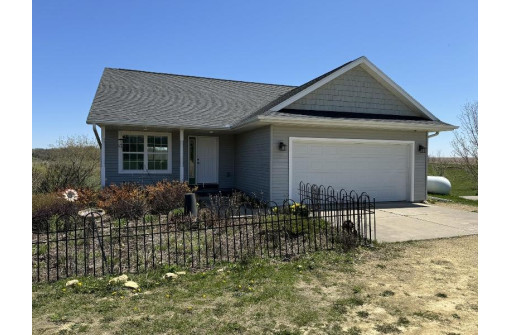 16896 Pond View Lane, Mineral Point, WI 53565