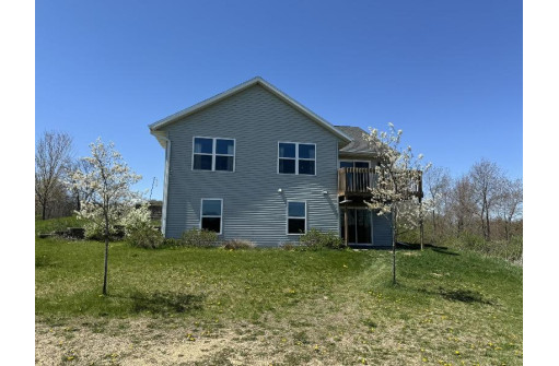 16896 Pond View Lane, Mineral Point, WI 53565