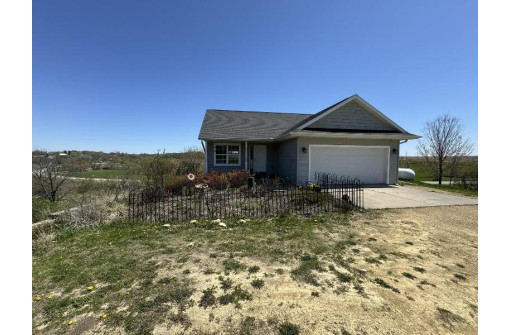 16896 Pond View Lane, Mineral Point, WI 53565