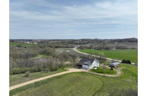 16896 Pond View Lane, Mineral Point, WI 53565