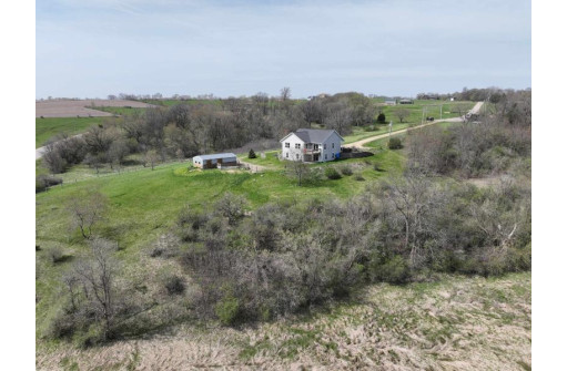 16896 Pond View Lane, Mineral Point, WI 53565