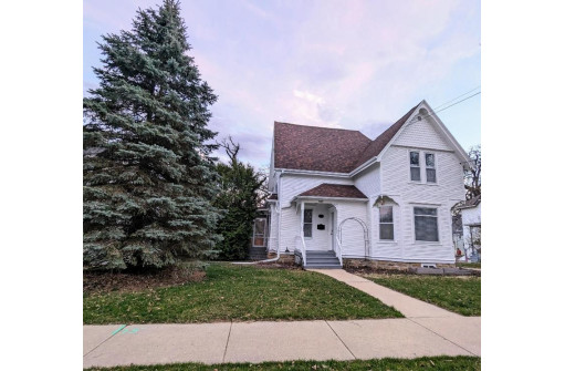 317 Garfield Street, Stoughton, WI 53589