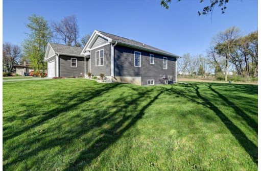 217 Maple Drive, Waterloo, WI 53594