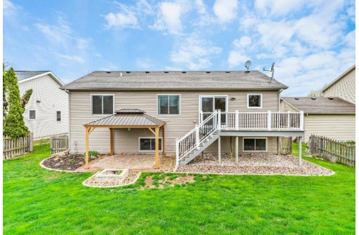 525 Goldenrod Circle, Verona, WI 53593