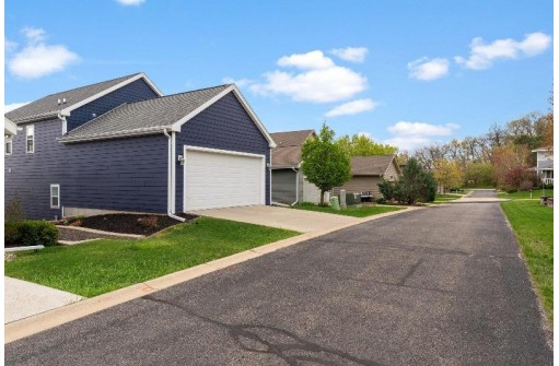 7186 Belle Fontaine Boulevard, Middleton, WI 53562