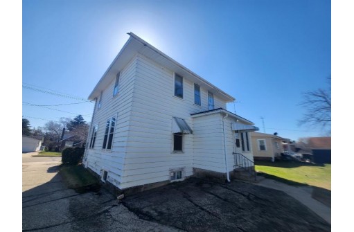 417 S Clinton Street, Princeton, WI 54968