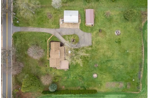 W6594 Willow Bend Road, Walworth, WI 63184