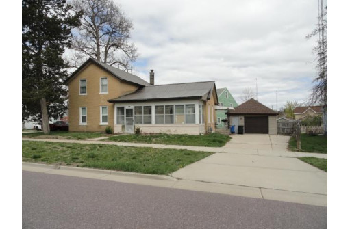 429 W Carroll Street, Portage, WI 53901