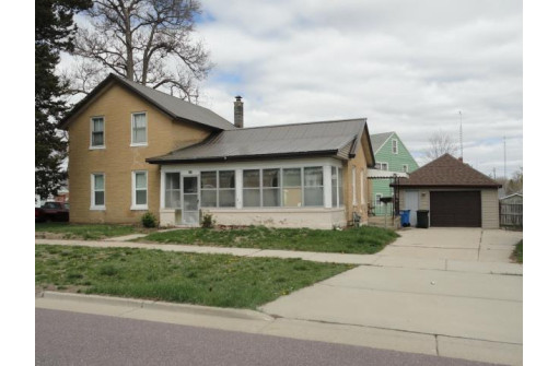 429 W Carroll Street, Portage, WI 53901