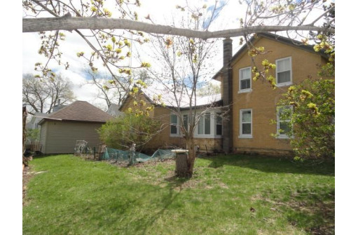 429 W Carroll Street, Portage, WI 53901