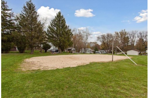 197 Hillside Drive, Edgerton, WI 53534