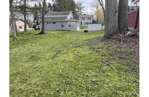 927 3rd Street, Baraboo, WI 53913