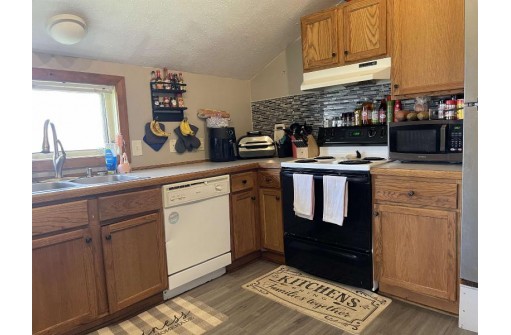 927 3rd Street, Baraboo, WI 53913