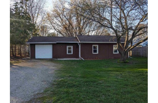 1014 Birch Lane, Oshkosh, WI 54901