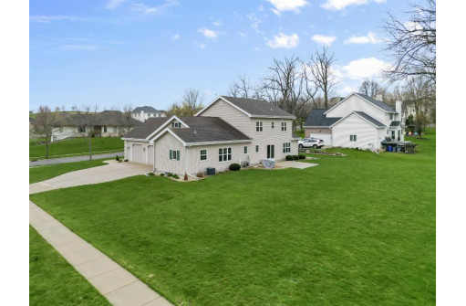 9102 Eaglewood Drive, Verona, WI 53593