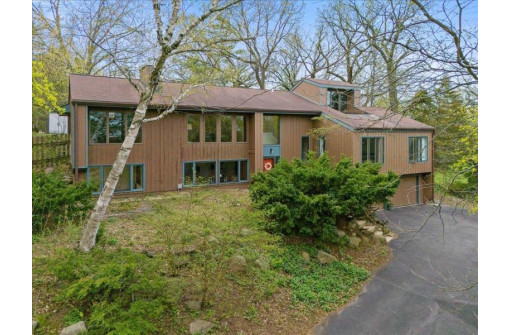 5117 Lake Mendota Drive, Madison, WI 53705