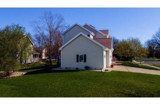 5813 Sandhill Drive, Middleton, WI 53562