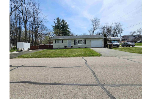 W1395 W Post Road, Genoa City, WI 53128