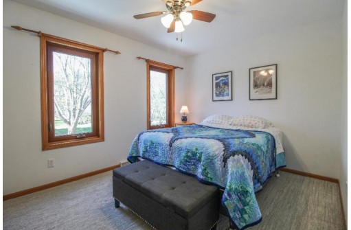 W9570 Henry Street, Cambridge, WI 53523