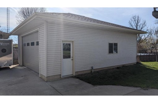 924 4th Street, Reedsburg, WI 53959