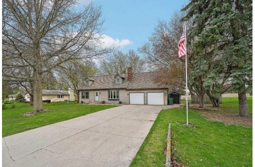 6705 Prairie View Drive, Sun Prairie, WI 53590