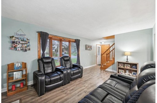 6705 Prairie View Drive, Sun Prairie, WI 53590