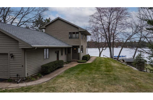 N2298 Country Lane, Waupaca, WI 54981-9529