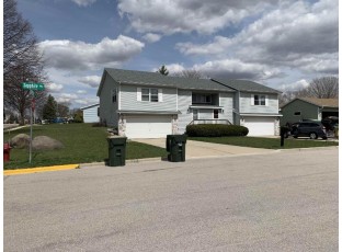 1642 Sapphire Way Sun Prairie, WI 53590