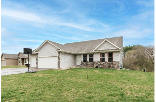 11238 N Mason Drive, Edgerton, WI 53534