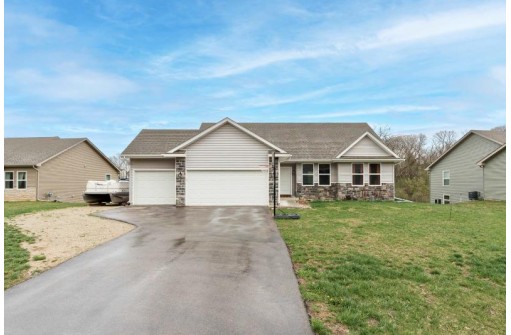 11238 N Mason Drive, Edgerton, WI 53534