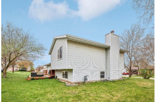 5809 Chester Circle, Fitchburg, WI 53719