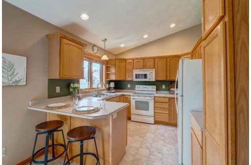 541 Stonehaven Drive, Sun Prairie, WI 53590