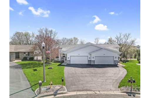 1626 Stacy Lane B, Fort Atkinson, WI 53538