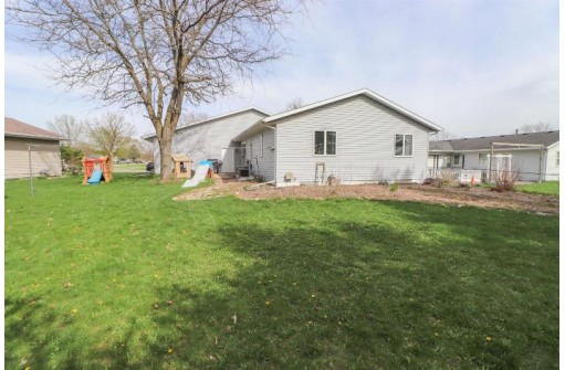 145 Countryside Drive, Evansville, WI 53536