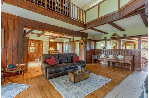 1678 Greenway Road, Sun Prairie, WI 53590