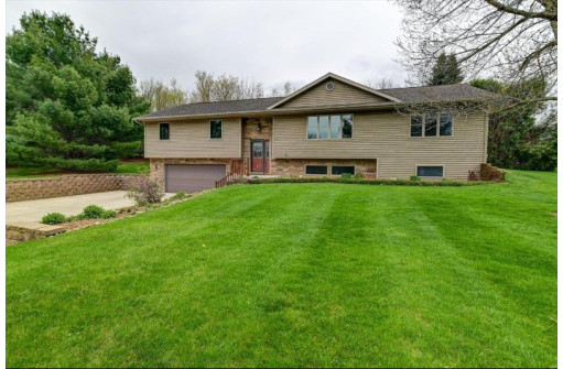 3581 Lake View Drive, Stoughton, WI 53589