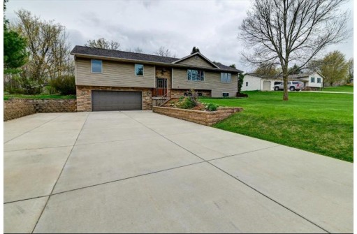 3581 Lake View Drive, Stoughton, WI 53589