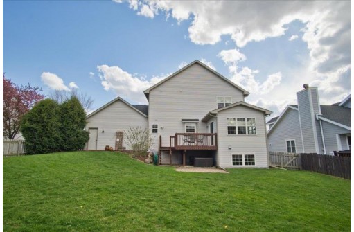 9902 Talons Way, Verona, WI 53593