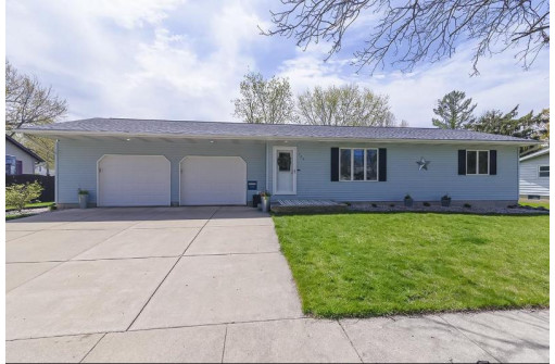 328 E Cramer Street, Fort Atkinson, WI 53538-1208