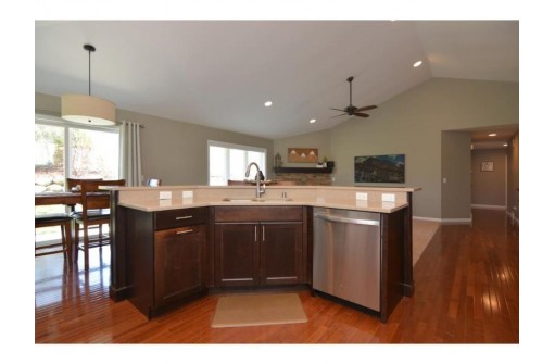 1680 Percheron Trail, Sun Prairie, WI 53590