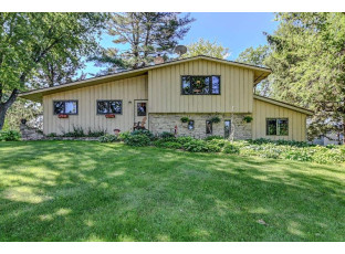 W10599 County Road Tt Columbus, WI 53925