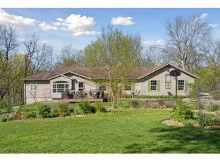 327 Stony Loop McGregor, IA 52157