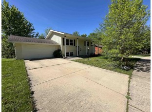 4513 Goldfinch Drive Madison, WI 53714