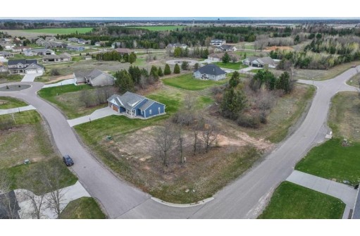 600 West Silverleaf Court, Plover, WI 54467